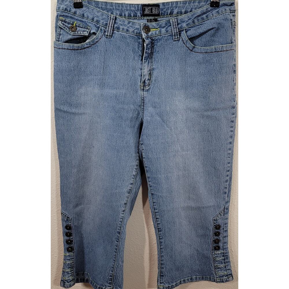 Just Blu Stonewashed Denim Capri Pants 16 Flat Front Decorative Buttons on Legs